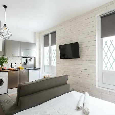 Well Located Studio -ecole Militaries Champs De Mars Apartment